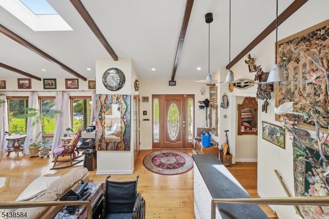 29 Farview Rd, Millburn Twp., NJ 07041