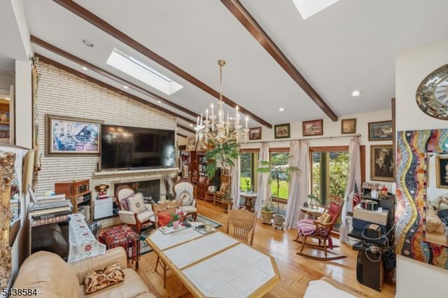 29 Farview Rd, Millburn Twp., NJ 07041