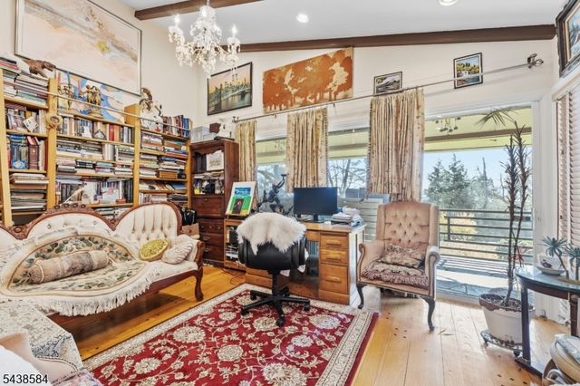 29 Farview Rd, Millburn Twp., NJ 07041