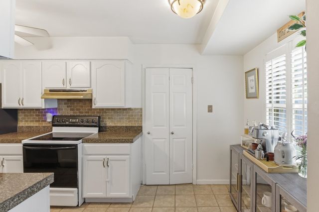 1614 STERLING DR, Memphis, TN 38119