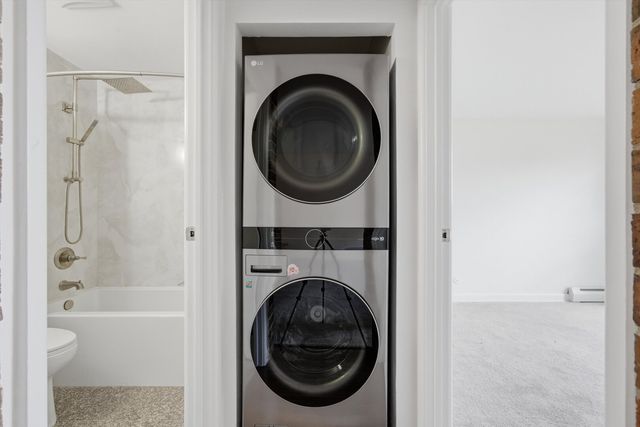 3900 N Pine Grove Avenue 511, Chicago, IL 60613