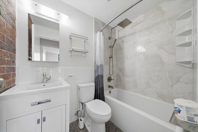 3900 N Pine Grove Avenue 511, Chicago, IL 60613