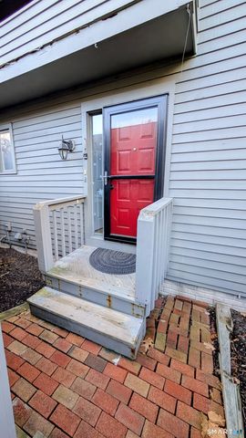 10 Ledgewood Drive 10, Brookfield, CT 06804