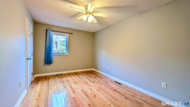 10 Ledgewood Drive 10, Brookfield, CT 06804