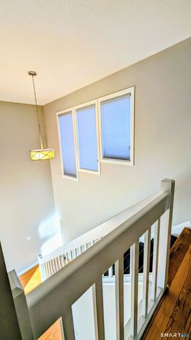 10 Ledgewood Drive 10, Brookfield, CT 06804