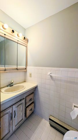 10 Ledgewood Drive 10, Brookfield, CT 06804