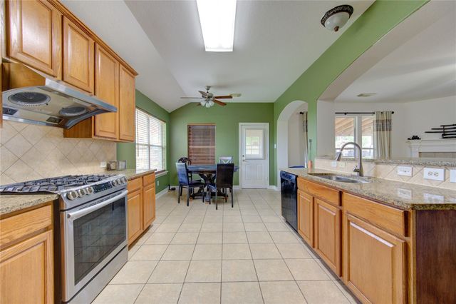 702 Hollyhock Drive, Stafford, TX 77477