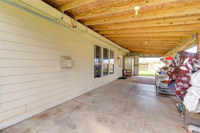 702 Hollyhock Drive, Stafford, TX 77477