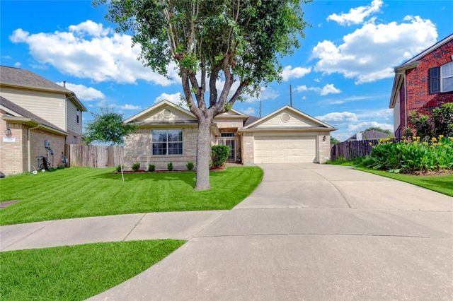 702 Hollyhock Drive, Stafford, TX 77477