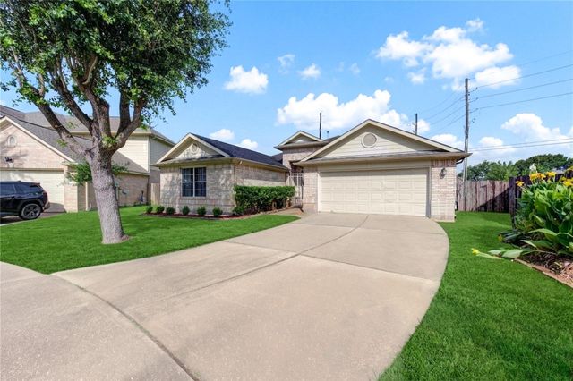 702 Hollyhock Drive, Stafford, TX 77477