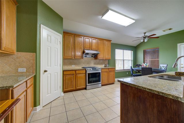 702 Hollyhock Drive, Stafford, TX 77477