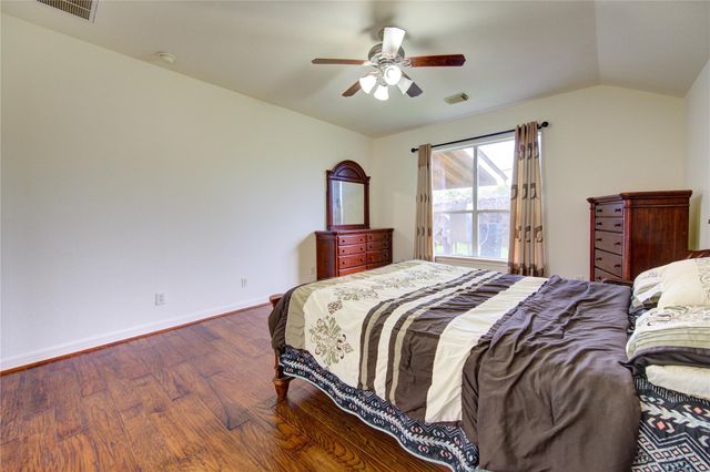 702 Hollyhock Drive, Stafford, TX 77477