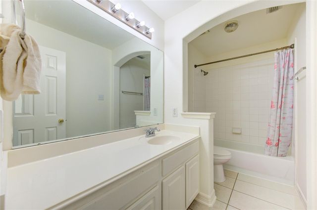 702 Hollyhock Drive, Stafford, TX 77477