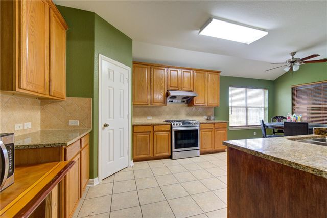 702 Hollyhock Drive, Stafford, TX 77477