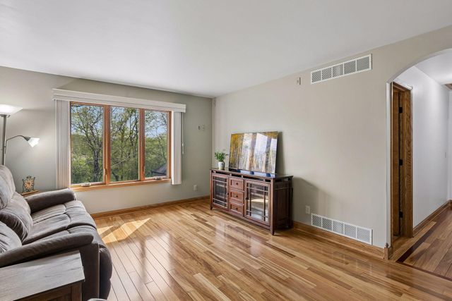 3950 Denmark Avenue, Eagan, MN 55123