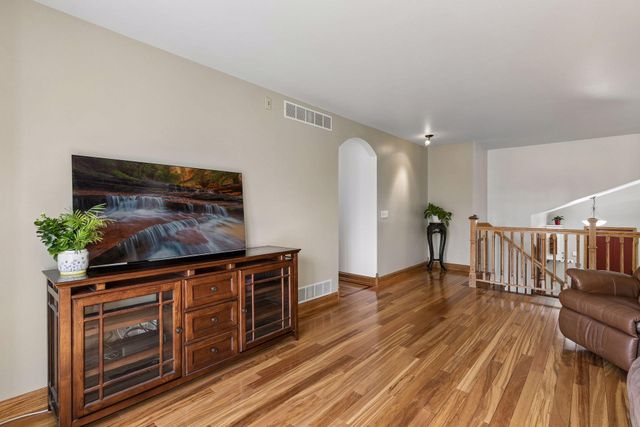 3950 Denmark Avenue, Eagan, MN 55123