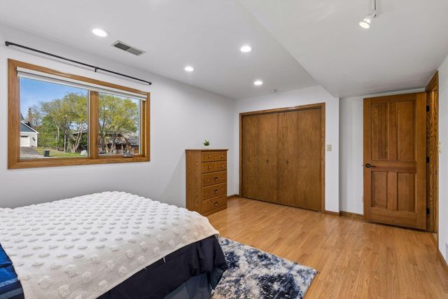 3950 Denmark Avenue, Eagan, MN 55123