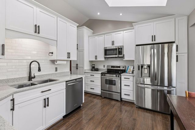 3950 Denmark Avenue, Eagan, MN 55123