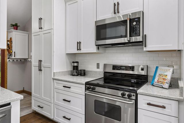 3950 Denmark Avenue, Eagan, MN 55123
