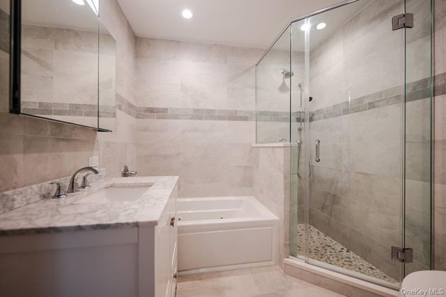 661 W Broadway 402, Long Beach, NY 11561