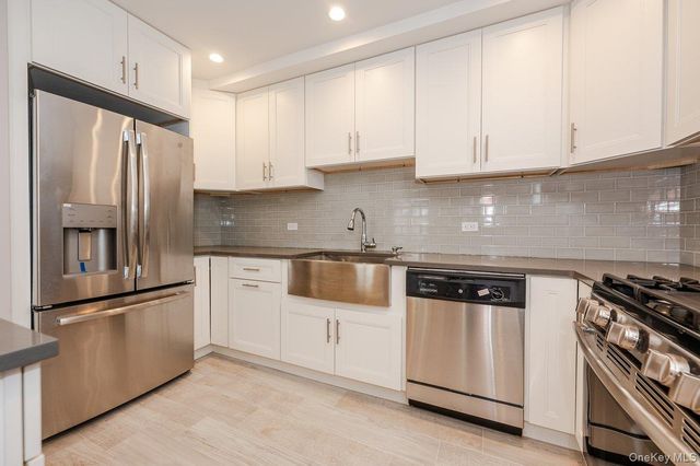 661 W Broadway 402, Long Beach, NY 11561