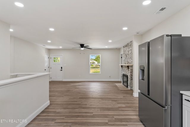 1521 Riverside Rd, Knoxville, TN 37914