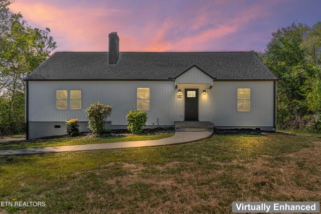 1521 Riverside Rd, Knoxville, TN 37914