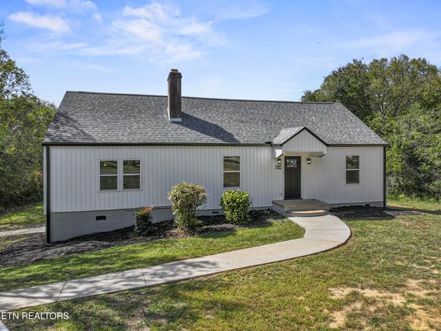 1521 Riverside Rd, Knoxville, TN 37914