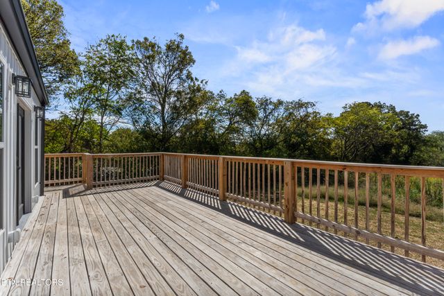 1521 Riverside Rd, Knoxville, TN 37914