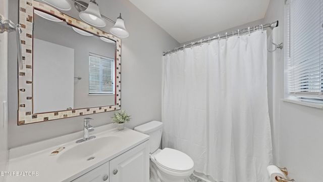 9309 Barrington Blvd, Knoxville, TN 37922