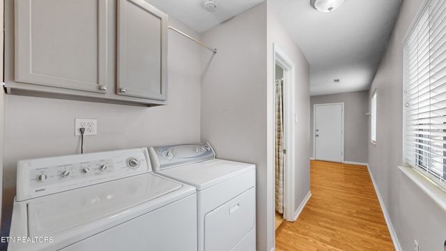 9309 Barrington Blvd, Knoxville, TN 37922