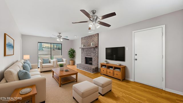 9309 Barrington Blvd, Knoxville, TN 37922