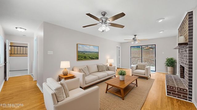 9309 Barrington Blvd, Knoxville, TN 37922