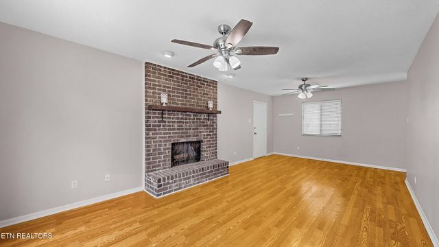 9309 Barrington Blvd, Knoxville, TN 37922