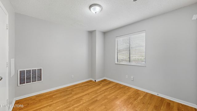 9309 Barrington Blvd, Knoxville, TN 37922