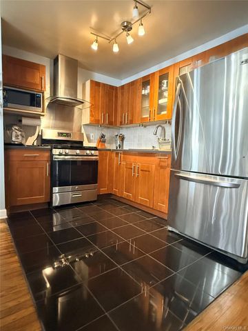 148-39 230th Place, Springfield Gardens, NY 11413