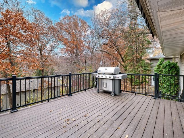 13511 Krestwood Drive, Burnsville, MN 55337