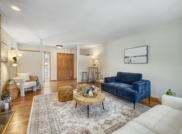 13511 Krestwood Drive, Burnsville, MN 55337