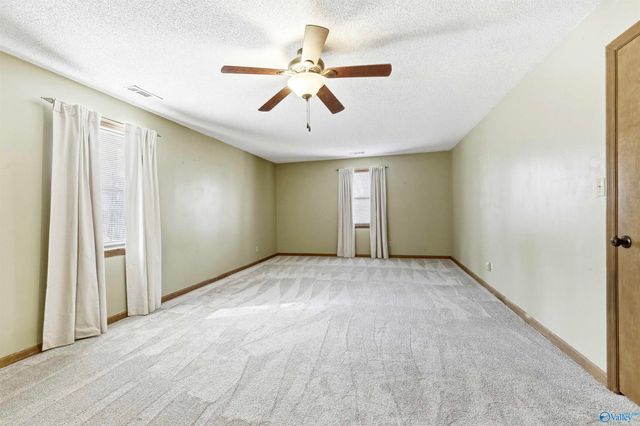 374 Shagbark Trail, Somerville, AL 35670