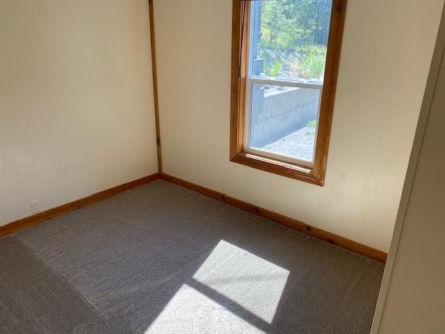 6494 Myrtle Dr, Nine Mile Falls, WA 99026