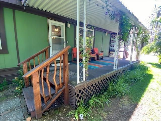 6494 Myrtle Dr, Nine Mile Falls, WA 99026