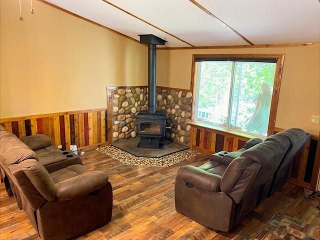 6494 Myrtle Dr, Nine Mile Falls, WA 99026