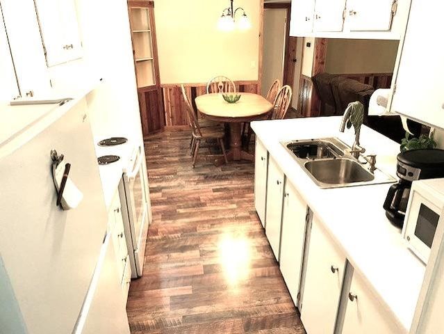 6494 Myrtle Dr, Nine Mile Falls, WA 99026