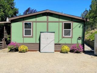 6494 Myrtle Dr, Nine Mile Falls, WA 99026