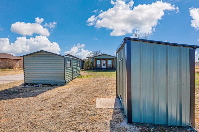 1213 W County Rd 125, Midland, TX 79706