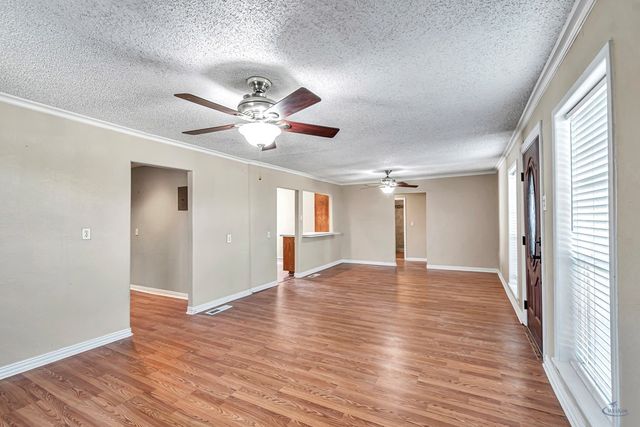 1213 W County Rd 125, Midland, TX 79706