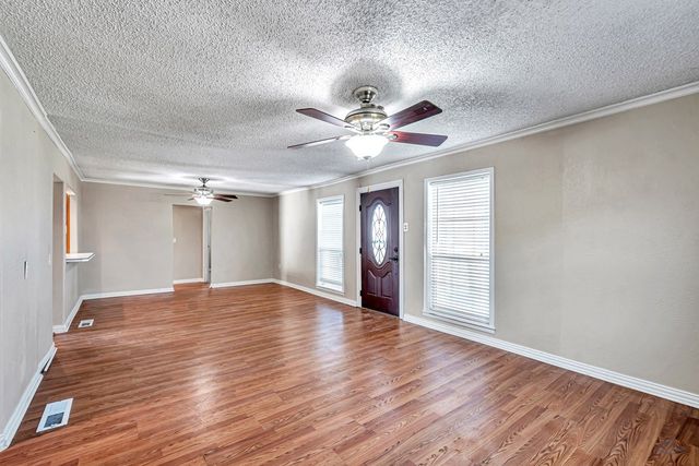 1213 W County Rd 125, Midland, TX 79706