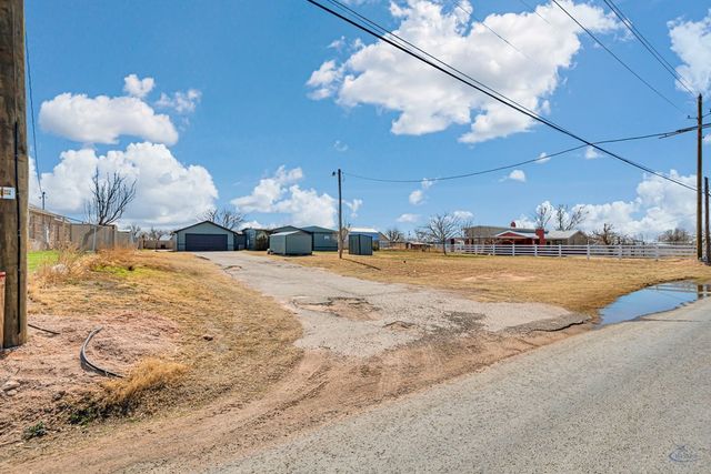 1213 W County Rd 125, Midland, TX 79706