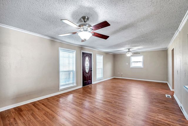 1213 W County Rd 125, Midland, TX 79706