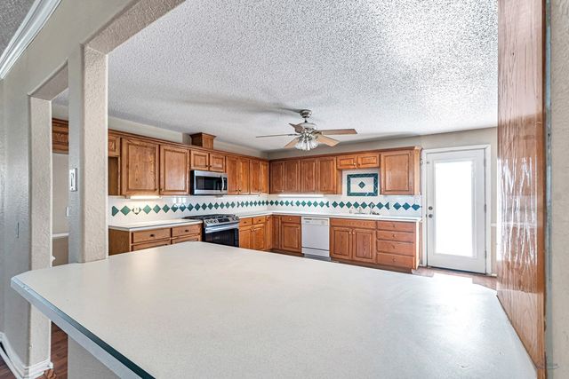 1213 W County Rd 125, Midland, TX 79706